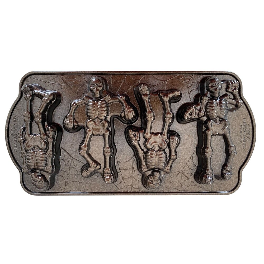 Williams Sonoma Nordicware Spooky Skeleton Cakelets made in USA GUC Halloween